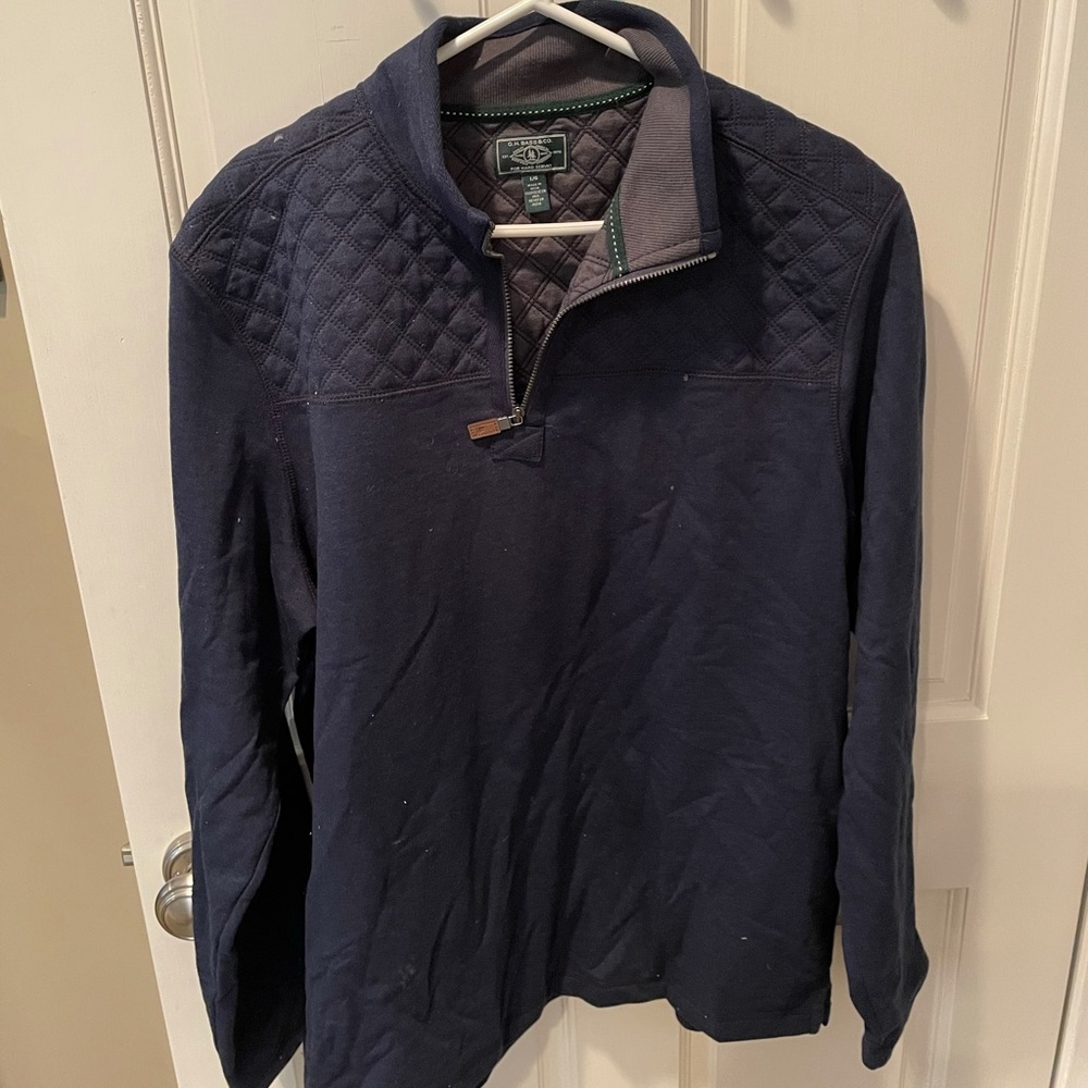 Men’s large light sweater. Large.